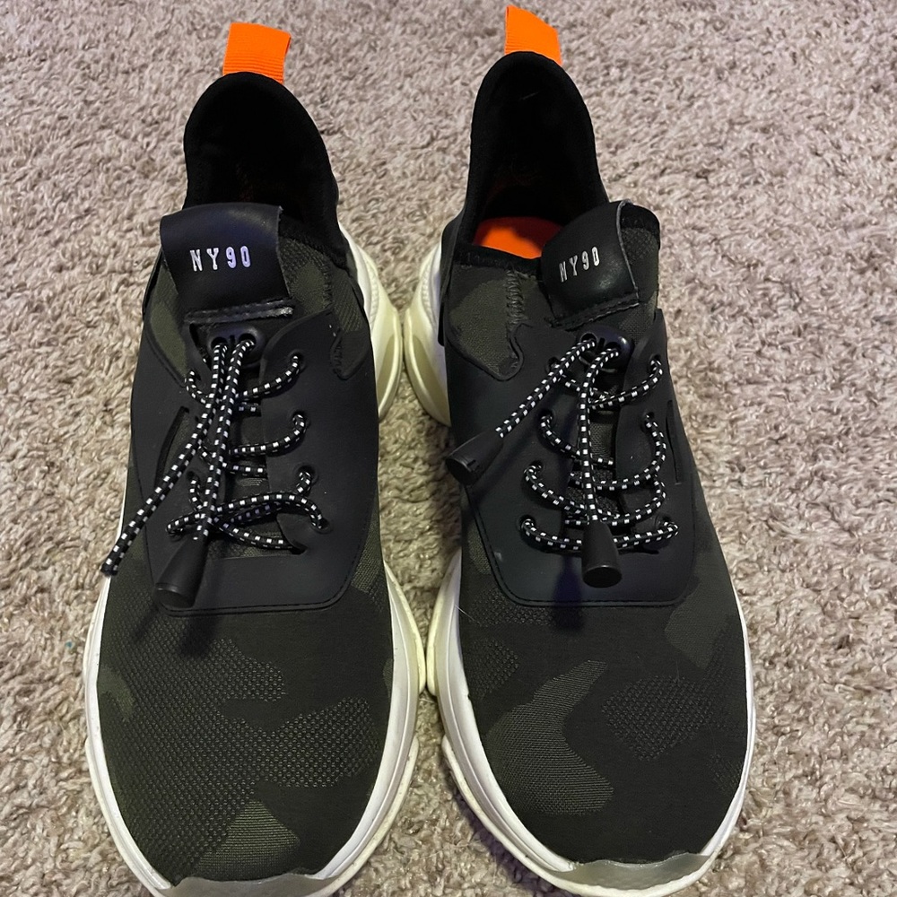 Size 9 Steve Madden Camo Athletic shoes